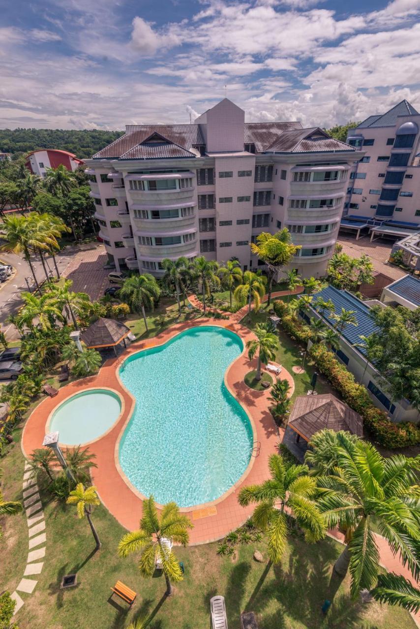 Rimbun Suites & Residences Bandar Seri Begawan Bagian luar foto