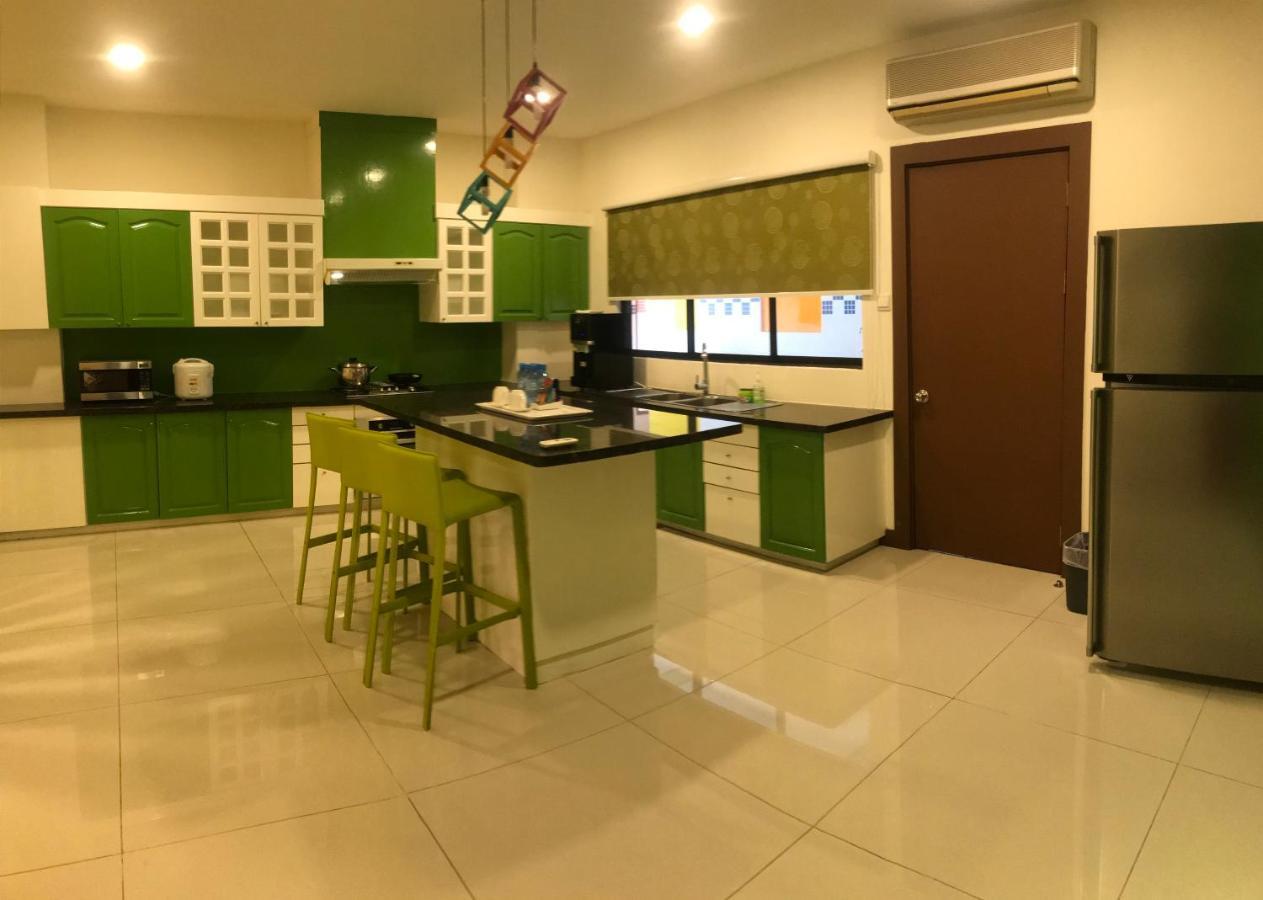 Rimbun Suites & Residences Bandar Seri Begawan Bagian luar foto